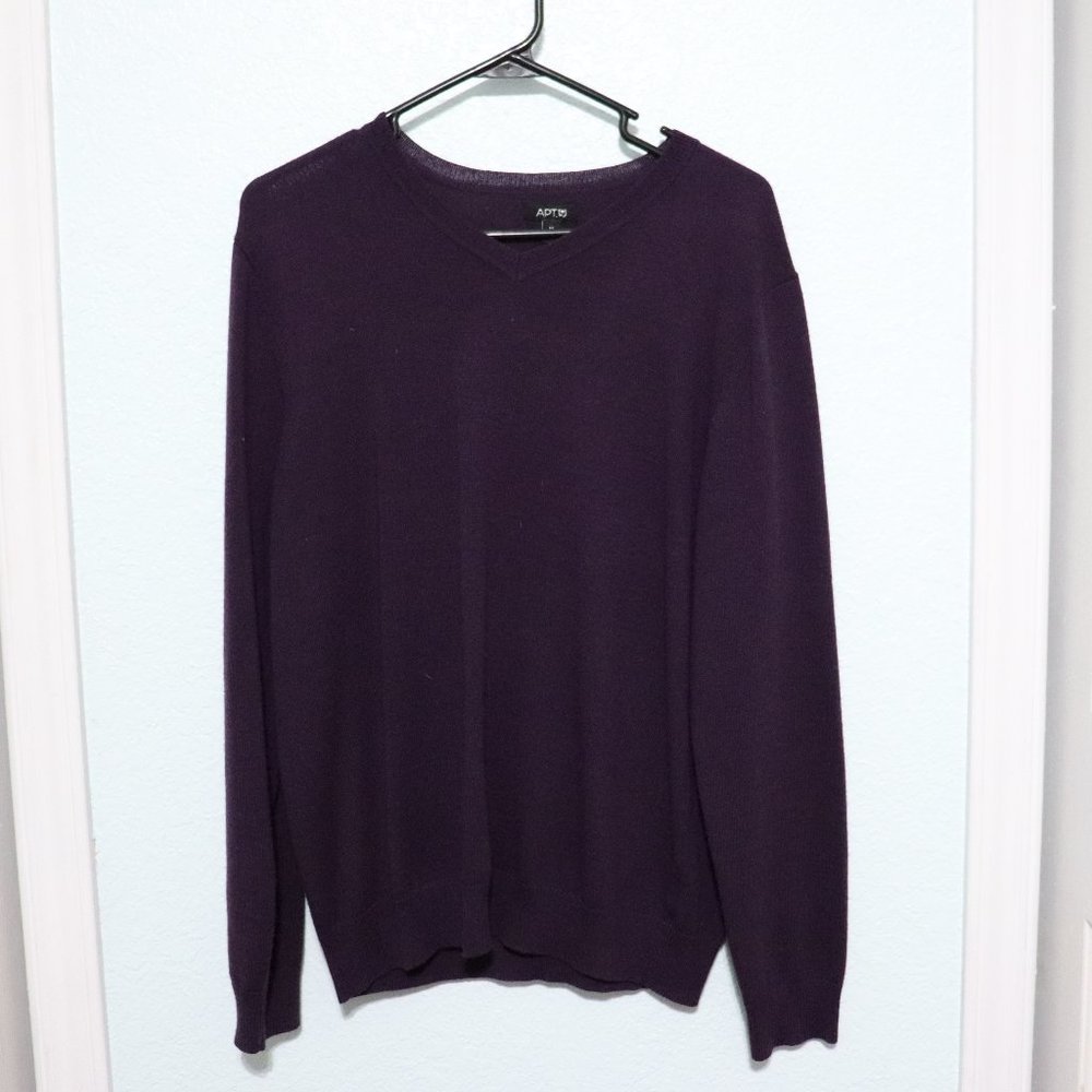 V-neck sweatshirt